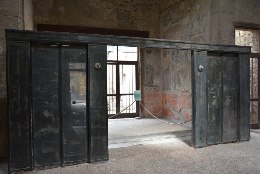 Herculaneum wooden partitions
