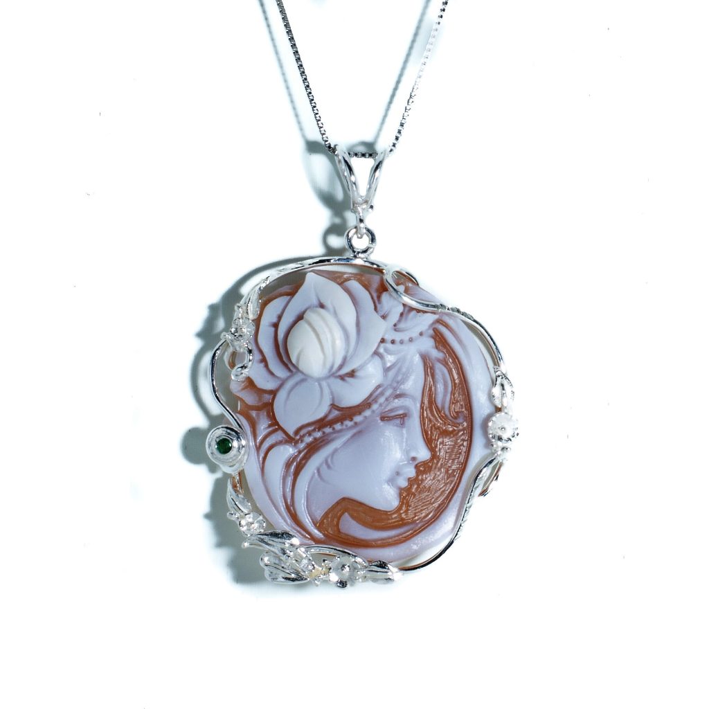 Collana con Cammeo Volto di Donna