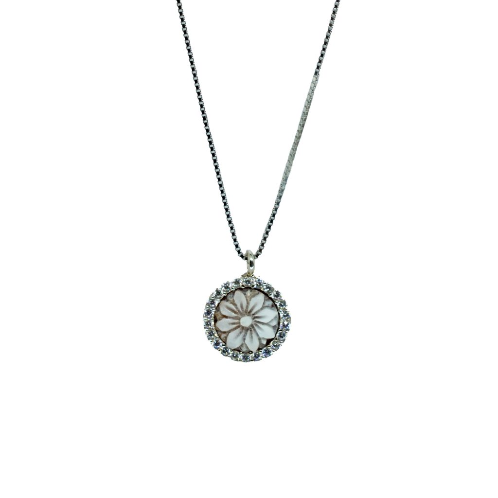 Flower cameo necklace
