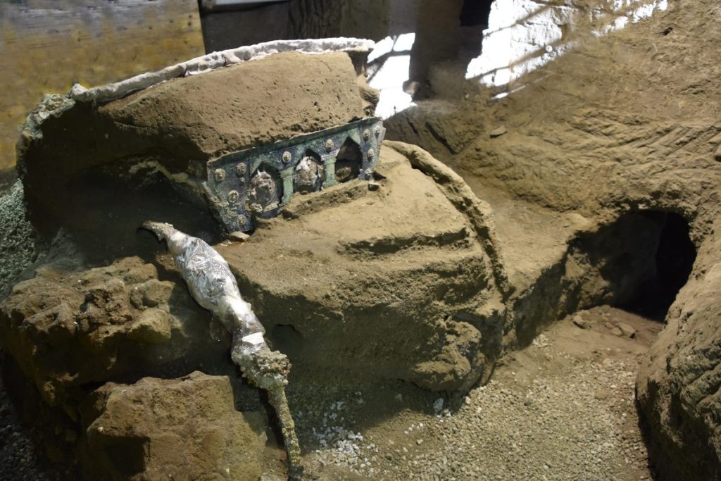 Bride's chariot found in civita giuliana villa