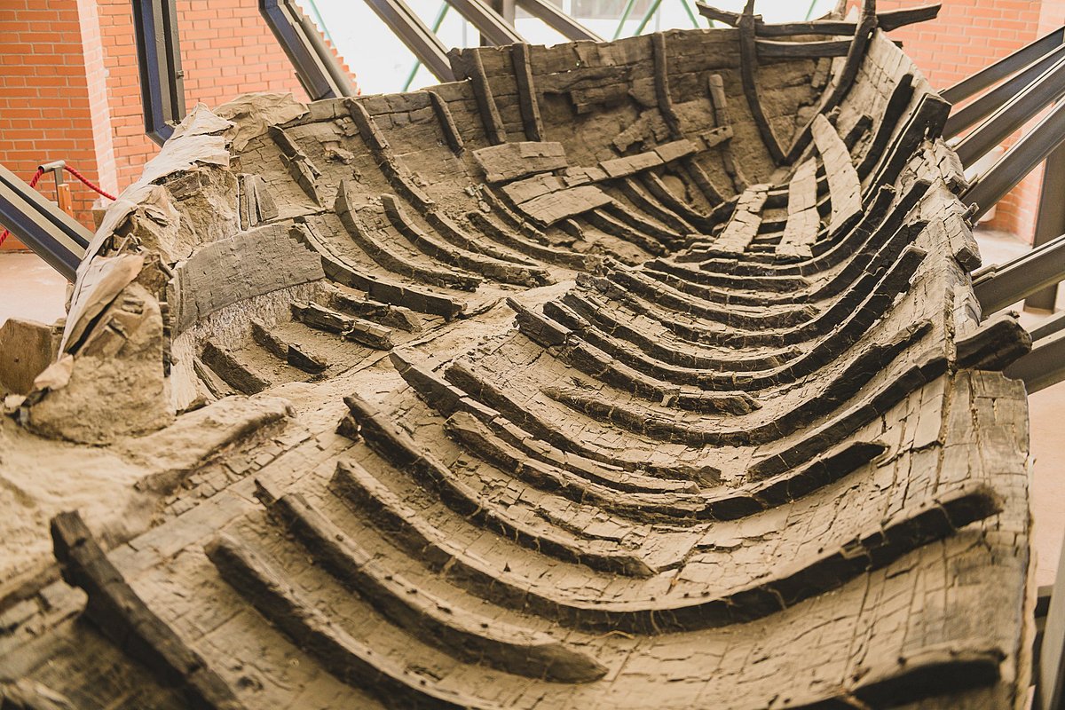 Calcination Boat Burnt Boat of Herculaneum: an Incredible Archaeological Discovery