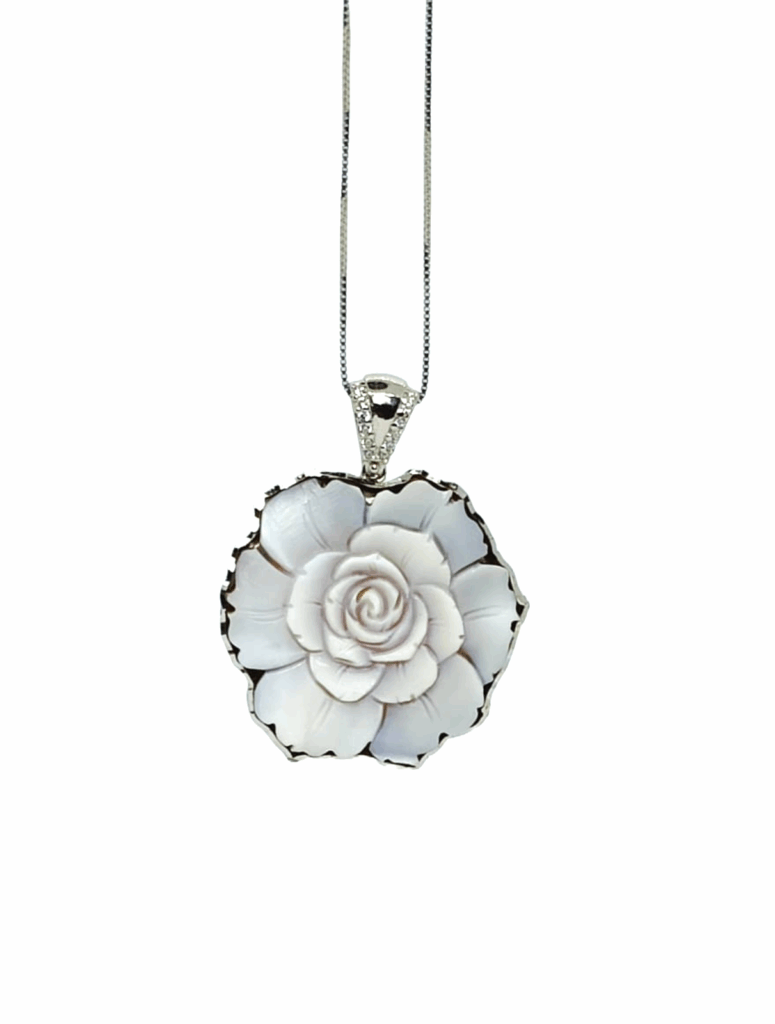 Necklace with cameo flower relief